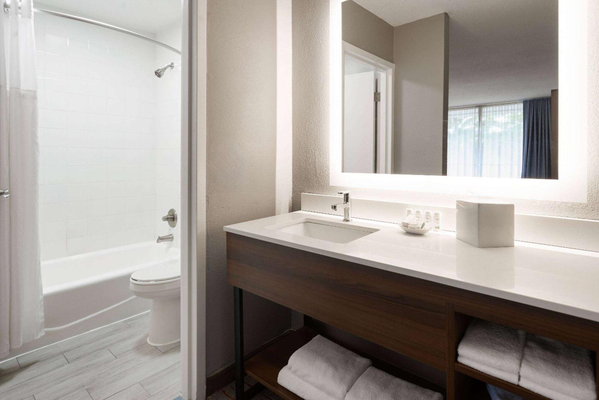 Hawthorn Extended Stay By Wyndham Columbia-Ft Jackson Eksteriør bilde